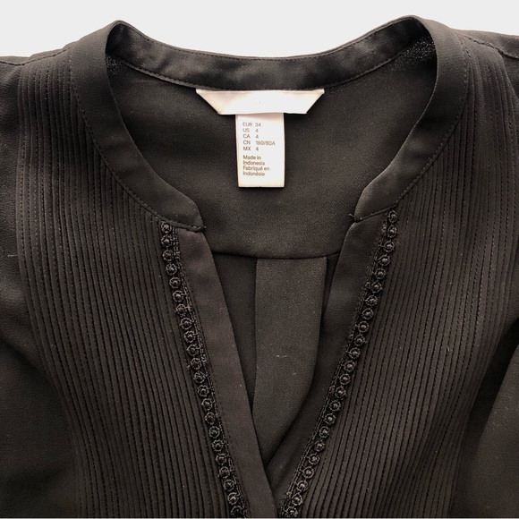 H&M Short-Sleeves Pleated Black Blouse - Women's 4 - Picture 5 of 13